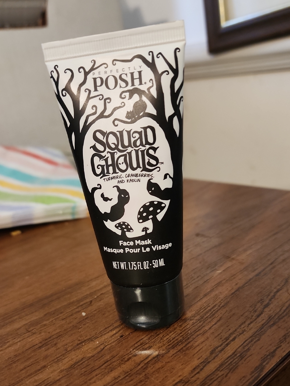 Perfectly Posh Squad Ghouls Face Mask - Black & White